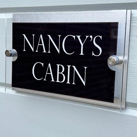 Nancy'S Cabin Mosborough Exterior photo